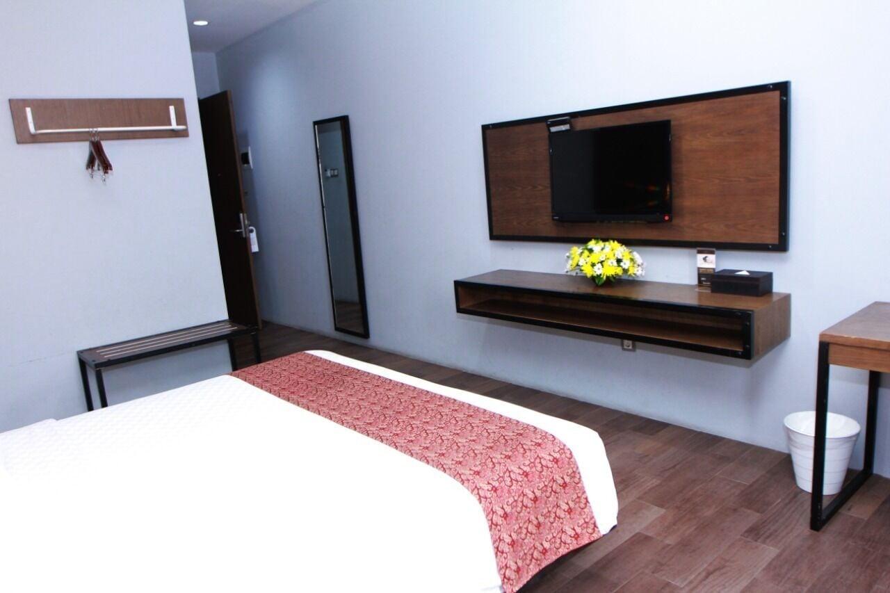 Grand Kangen Hotel Urip Sumoharjo Джокьякарта Экстерьер фото