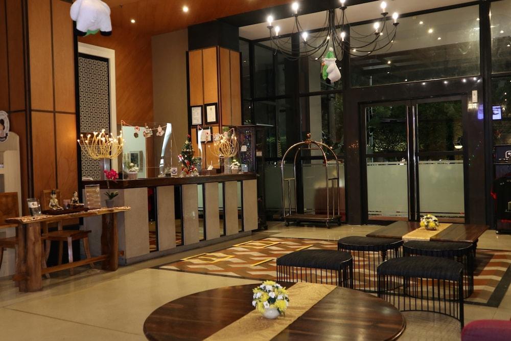 Grand Kangen Hotel Urip Sumoharjo Джокьякарта Экстерьер фото