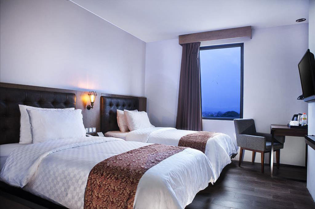 Grand Kangen Hotel Urip Sumoharjo Джокьякарта Экстерьер фото