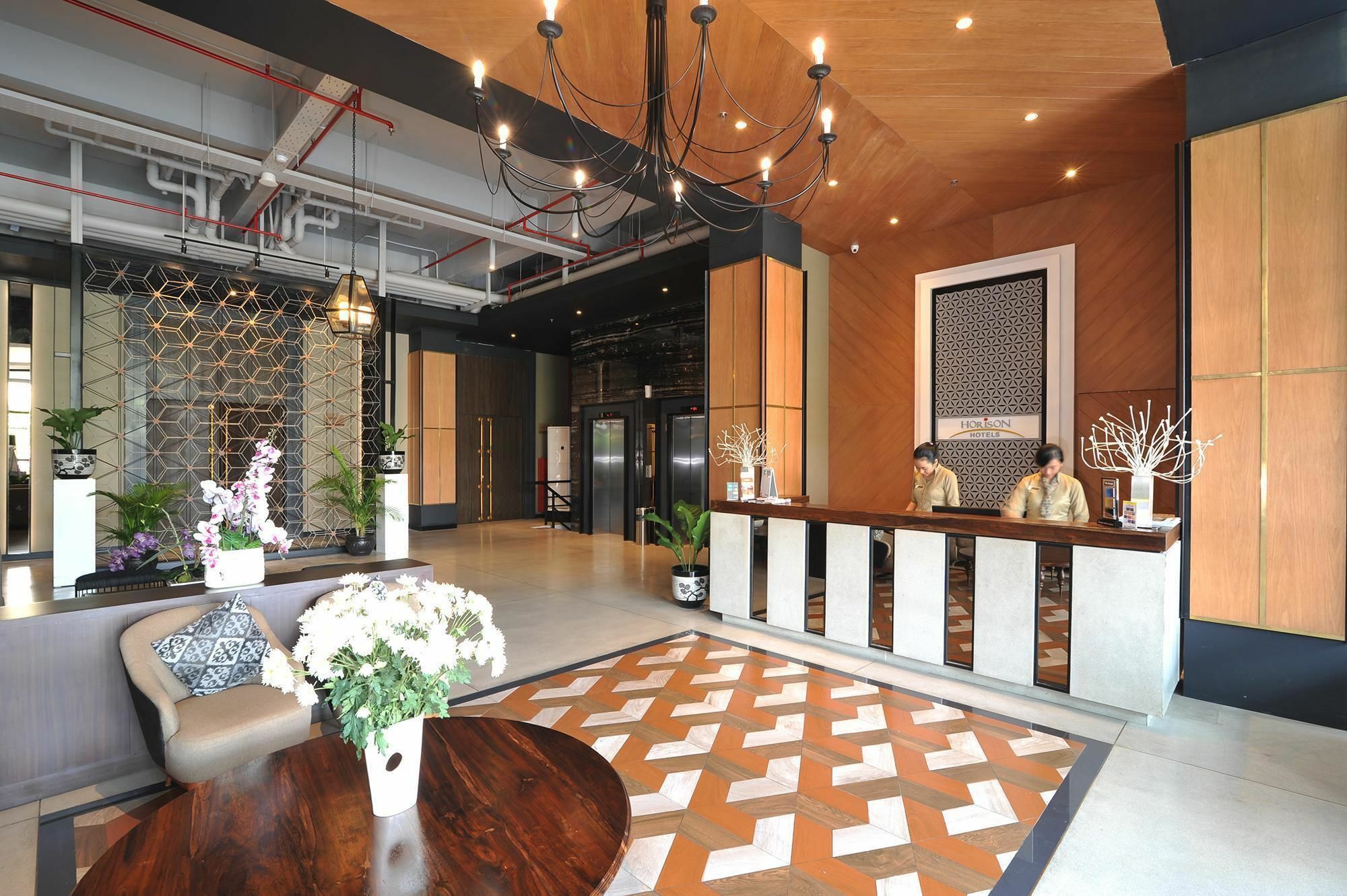 Grand Kangen Hotel Urip Sumoharjo Джокьякарта Экстерьер фото